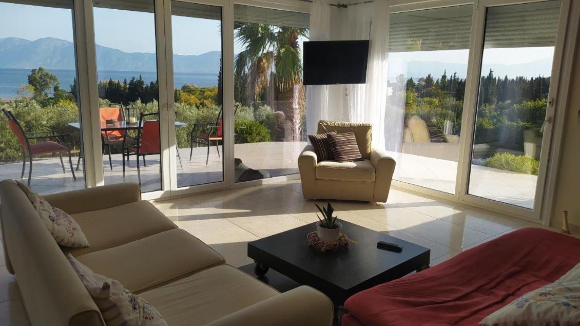 View Διαμερισμα Villa Lukíszia Kültér fotó